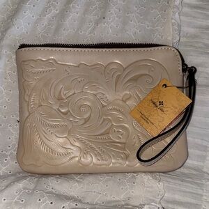 Patricia Nash Elegant Cream Embossed Clutch/Wristlet